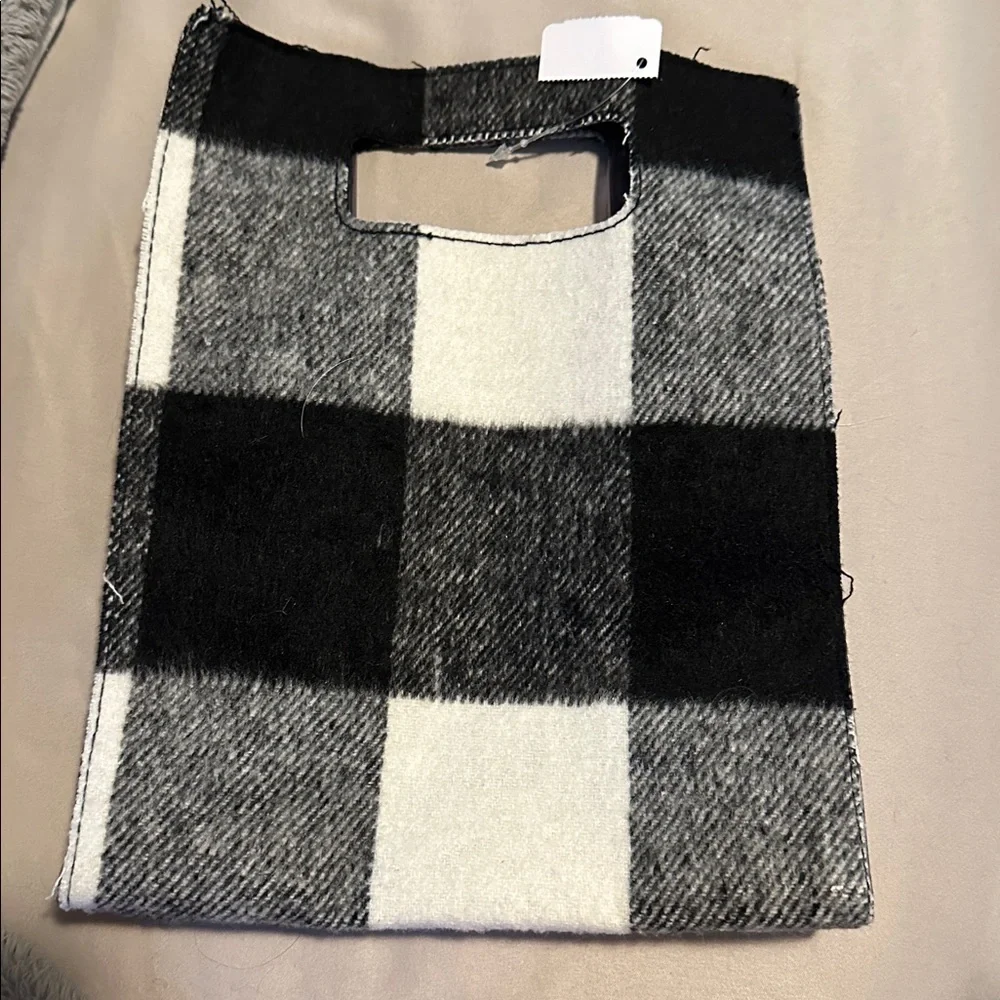 Bath & Body Works Black & Gray Buffalo Plaid Carry Tote